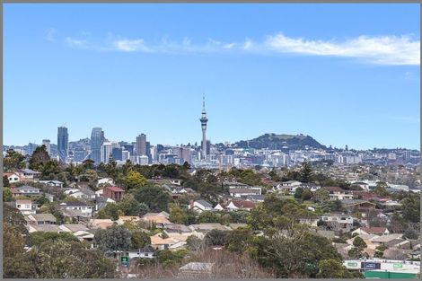 Photo of property in 38 Juniper Road, Sunnynook, Auckland, 0620