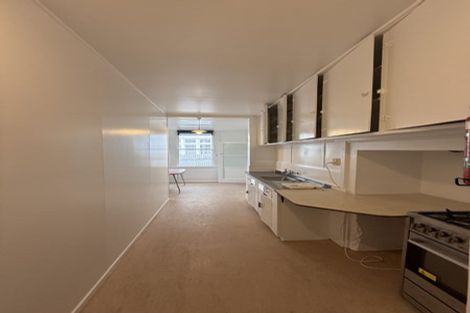 Photo of property in 8 Rixon Grove, Mount Victoria, Wellington, 6011