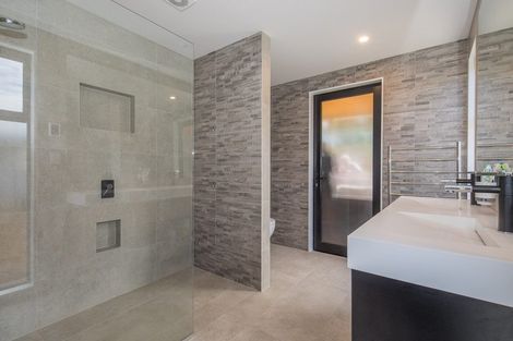 Photo of property in 14 Charles Court, Lake Hawea, Wanaka, 9382