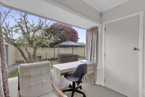 Photo of property in 2 Carrington Avenue, Hillcrest, Hamilton, 3216