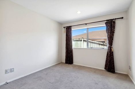 Photo of property in 9 Baker Street, Fairview Heights, Auckland, 0632