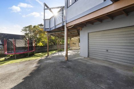 Photo of property in 10 Randal Place, Bayview, Auckland, 0629