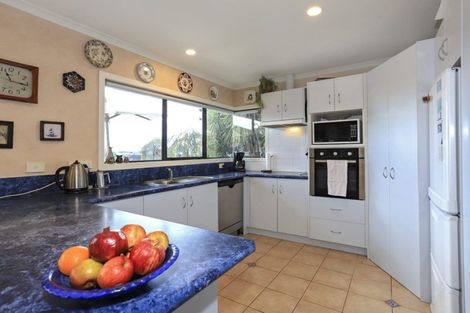 Photo of property in 11 Avon Rise, Welcome Bay, Tauranga, 3112