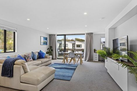 Photo of property in 43 Holystone Road, Whitby, Porirua, 5024