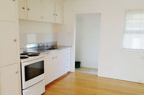 Photo of property in 2/228 Onewa Road, Birkenhead, Auckland, 0626