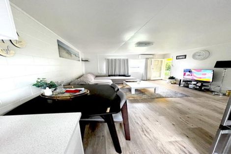 Photo of property in 3/87 Nikau Street, New Lynn, Auckland, 0600