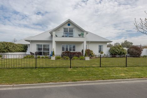 Photo of property in 3 Te Wairewa Street, Pegasus, 7612