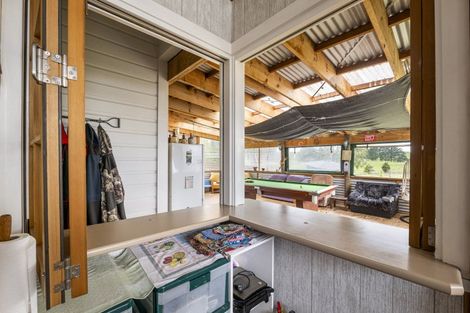 Photo of property in 18 Mills Street, Eltham, 4322