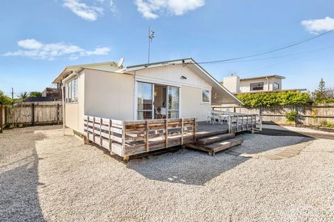 Photo of property in 1/137 Centreway Road, Orewa, 0931