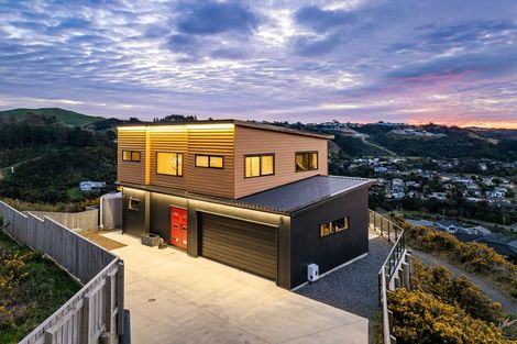 Photo of property in 9 Trysail Place, Whitby, Porirua, 5024