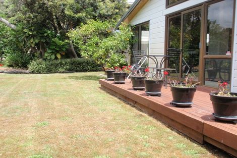 Photo of property in 10 Jane Street, Waikanae Beach, Waikanae, 5036
