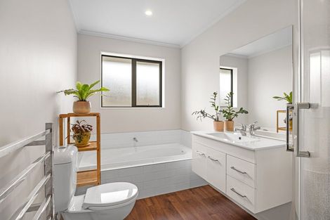 Photo of property in 17 Minerva Crescent, Woodend, 7610