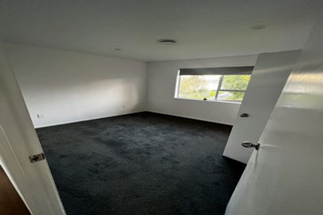Photo of property in 1/7 Yarra Place, Botany Downs, Auckland, 2010