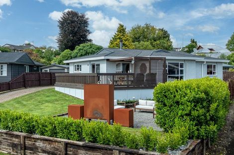 Photo of property in 37 Sheridan Crescent, Leamington, Cambridge, 3432