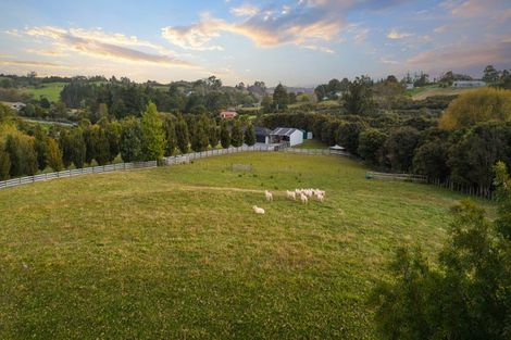 Photo of property in 1 Ngaire Close, Wainui, Silverdale, 0994