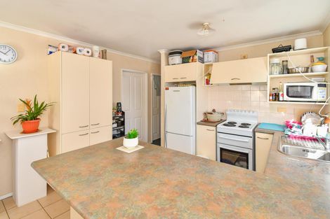 Photo of property in 405a Roscommon Road, Clendon Park, Auckland, 2103