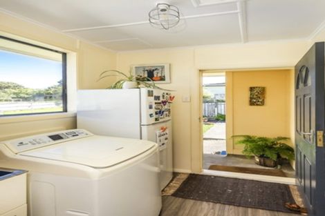 Photo of property in 110 Main Road, Titahi Bay, Porirua, 5022