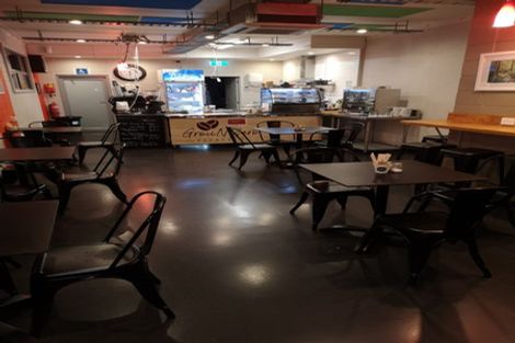 Photo of property in 10 Queen Street West, Levin, 5510