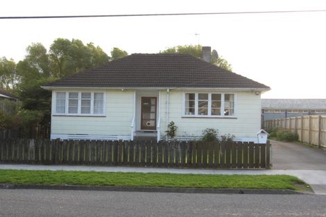 Photo of property in 28 Strand Crescent, Naenae, Lower Hutt, 5011