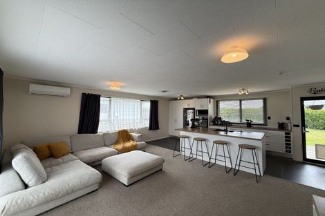 Photo of property in 18 Aratapu Street, Waitara, 4320