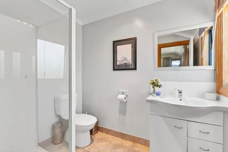 Photo of property in 9 Totara Terrace, Wanaka, 9305