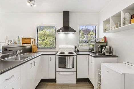 Photo of property in 27 Shadon Place, Stanmore Bay, Whangaparaoa, 0932