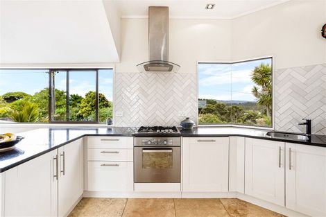 Photo of property in 107 Oaia Road, Muriwai, Waimauku, 0881