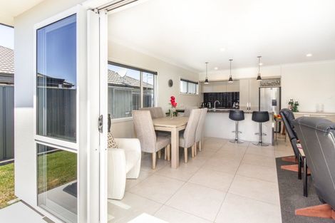 Photo of property in 1 Pukaki Place, Poraiti, Napier, 4112