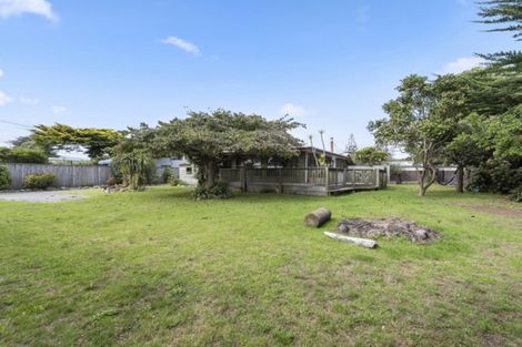 Photo of property in 3 Atkinson Avenue, Otaki Beach, Otaki, 5512