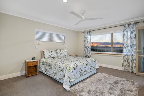 Photo of property in 20 Bayvista Close, Welcome Bay, Tauranga, 3112