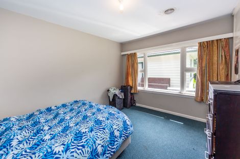 Photo of property in 103 Aorangi Road, Bryndwr, Christchurch, 8053