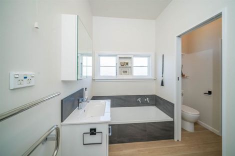 Photo of property in 55 Diamond Avenue, Spreydon, Christchurch, 8024