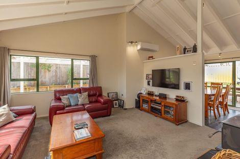 Photo of property in 24 Arataki Grove, Waitarere Beach, Levin, 5510