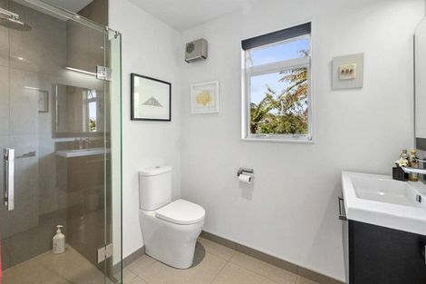 Photo of property in 86 Brougham Street, New Plymouth, 4310