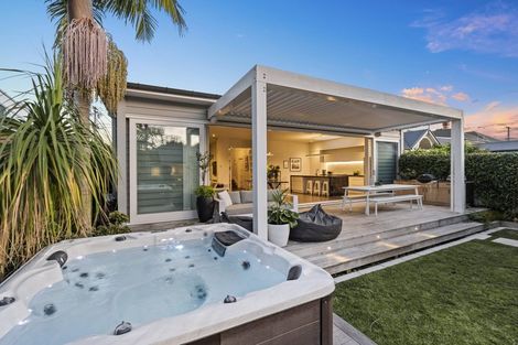 Photo of property in 23 Cheltenham Road, Devonport, Auckland, 0624