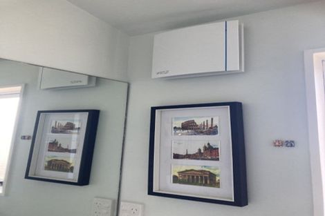 Photo of property in 44p Roxburgh Street, Mount Victoria, Wellington, 6011