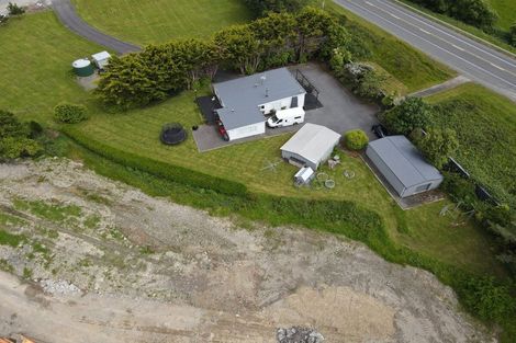 Photo of property in 1684 State Highway 2, Kaitoke, Upper Hutt, 5018