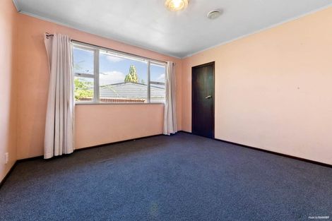 Photo of property in 5 Beverly Place, New Lynn, Auckland, 0600