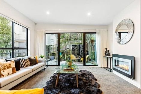 Photo of property in 10b Crieff Street, Northland, Wellington, 6012