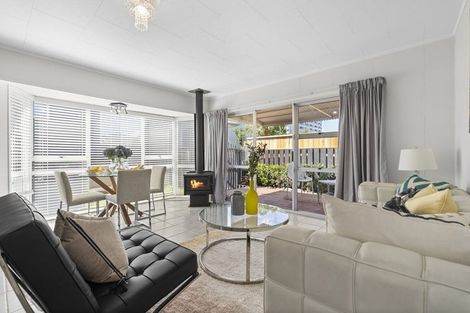 Photo of property in 1/83 Centreway Road, Orewa, 0931