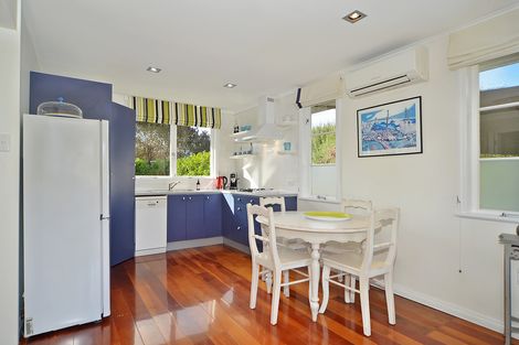 Photo of property in 1a Dublin Street, Martinborough, 5711