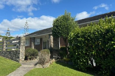 Photo of property in 2 Marlborough Avenue, Glenfield, Auckland, 0629