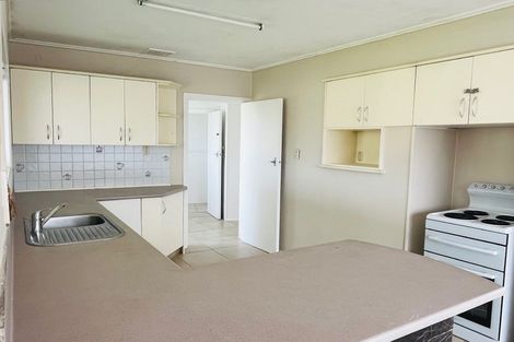 Photo of property in 23 Tirimoana Road, Te Atatu South, Auckland, 0602