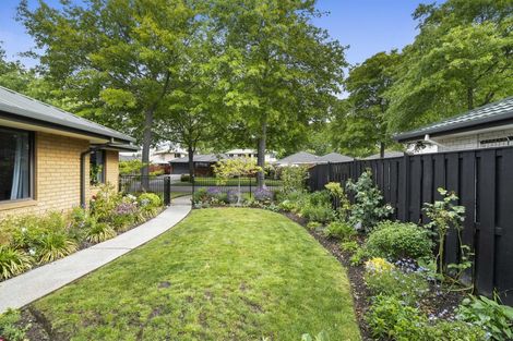 Photo of property in 5 Villa Grove, Ilam, Christchurch, 8041