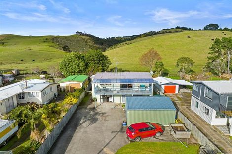 Photo of property in 20 Bertram Road, Kawakawa Bay, 2585