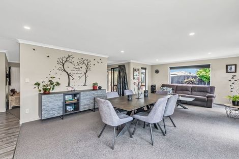 Photo of property in 13 Cressy Place, Darfield, 7510