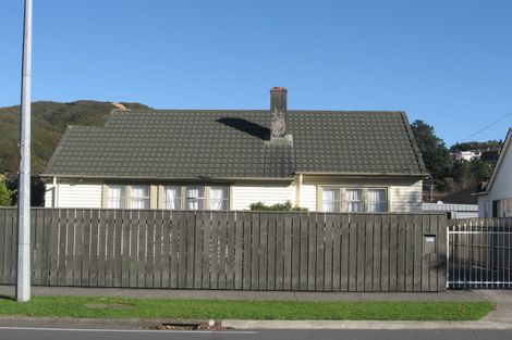 Photo of property in 106 Naenae Road, Naenae, Lower Hutt, 5011
