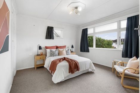 Photo of property in 12 Bowen Street, Levin, 5510