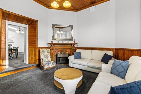 Photo of property in 32 Milton Road, Bluff Hill, Napier, 4110