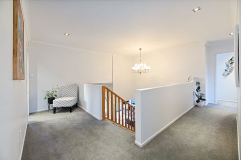 Photo of property in 19 South Kensington Way, Henderson, Auckland, 0612